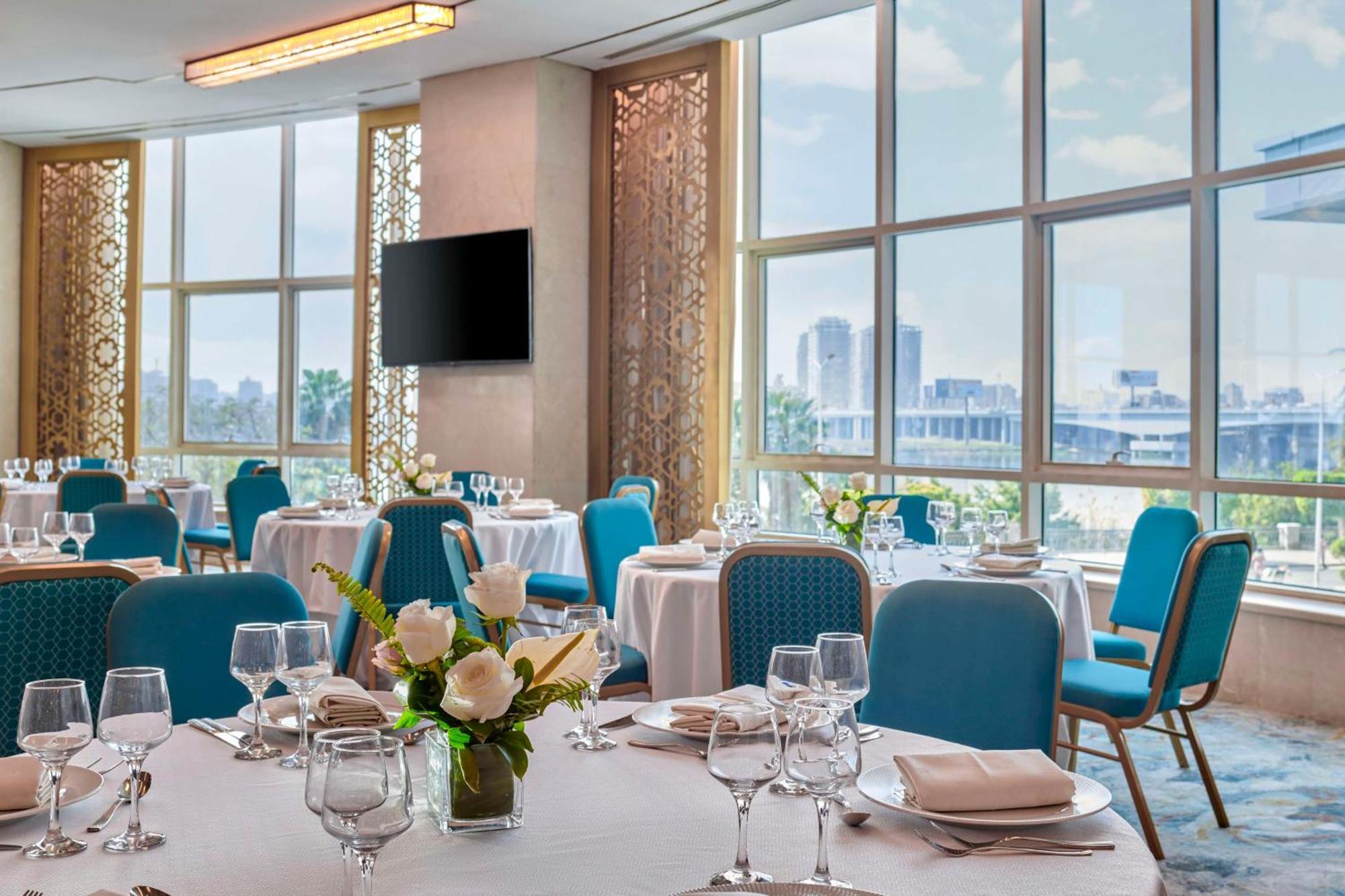 Hotel Hilton Nile Maadi 5*